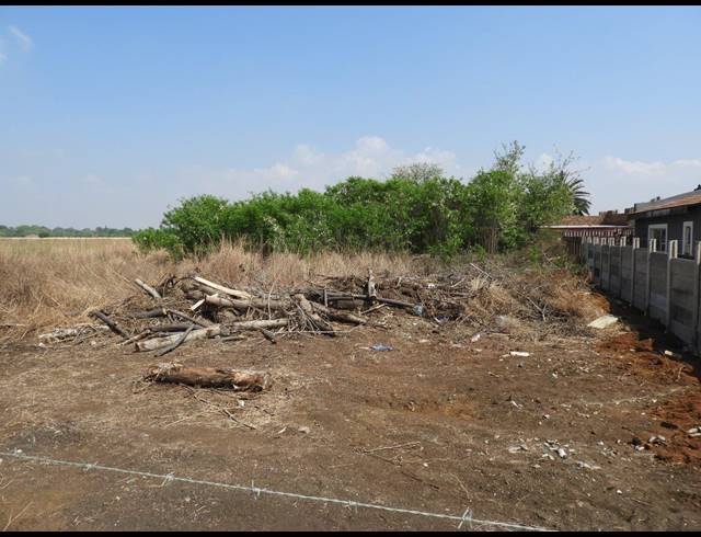 1,088M² VACANT LAND FOR SALE IN WALDRIFT